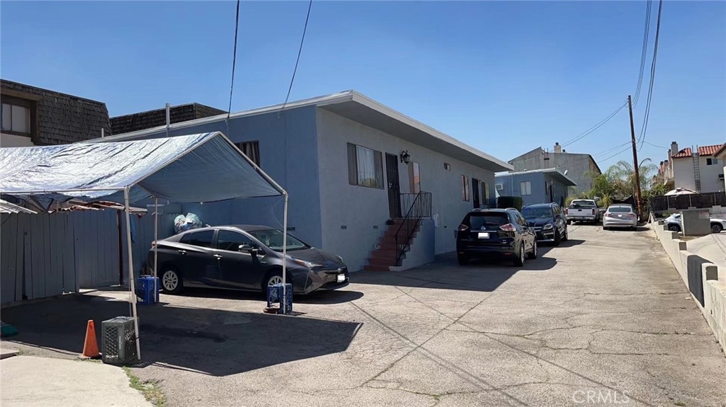 521 Pomelo Avenue
