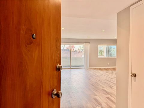 Photo of 400 S Los Robles #304, Pasadena, CA 91101 (MLS # CV26032241)
