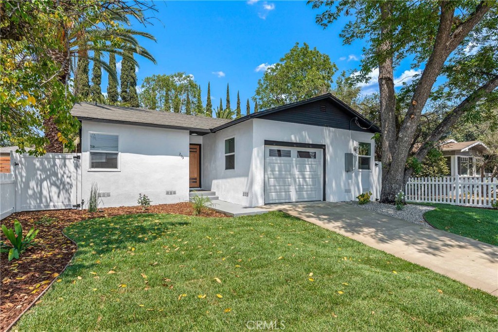 Welcome to this exquisite single story Claremont home located in a desirable neighborhood. This home features 3 bedrooms 2 bathrooms along with a Large living room and Kitchen area perfect for entertaining. The recent renovations include New kitchen cabinets, New Large Kitchen Island, Interior paint Exterior paint, luxury Vinyl wood flooring, new fully remodeled restrooms, recessed lighting, double pane windows and brand new appliances. This property is conveniently located just minutes from parks, hiking trails, prestigious Claremont Colleges, Trader Joe’s, Sunday Farmer’s Market, and Claremont Village’s shopping & dining district. Your new beginning awaits!
