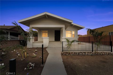 Photo of 1043 W 95th Street, Los Angeles, CA 90044 (MLS # PW26150820)