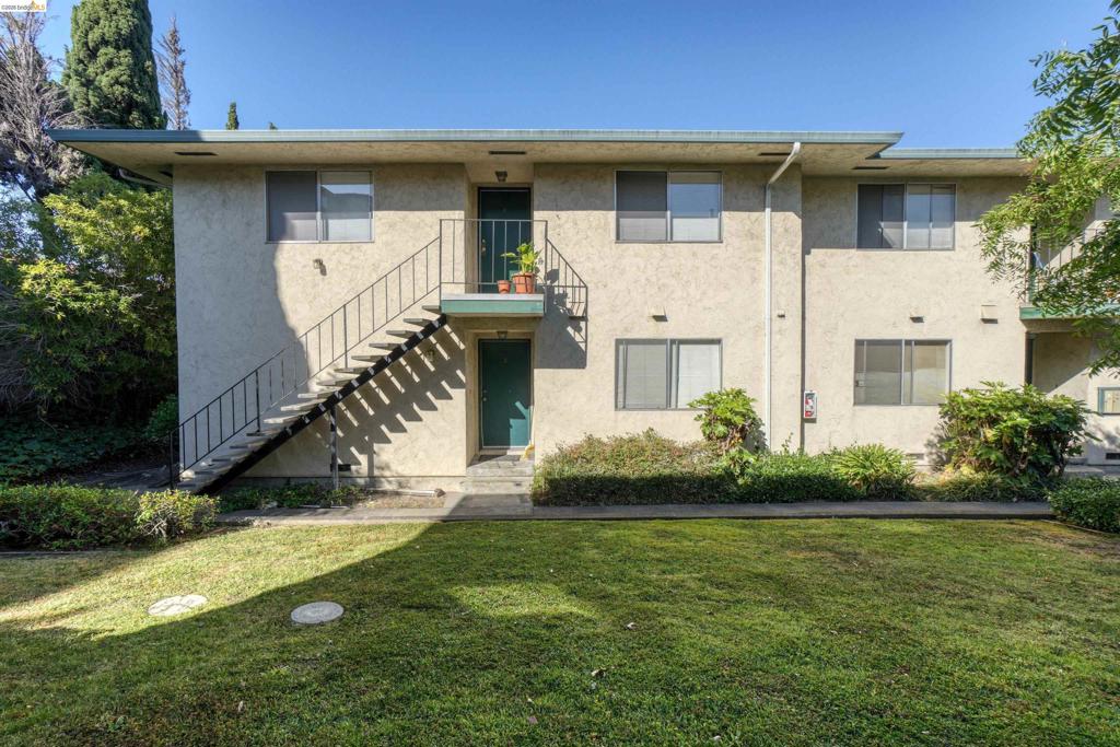 16298 Foothill Blvd