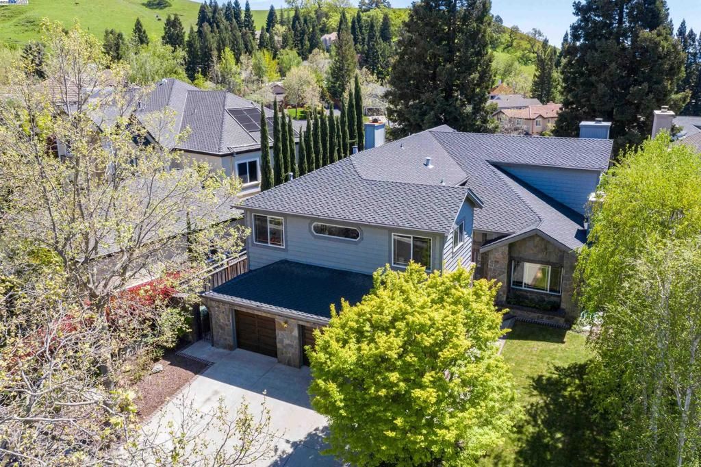 Photo of 4287 Quail Run Place, Danville, CA 94506 (MLS # 41115702)