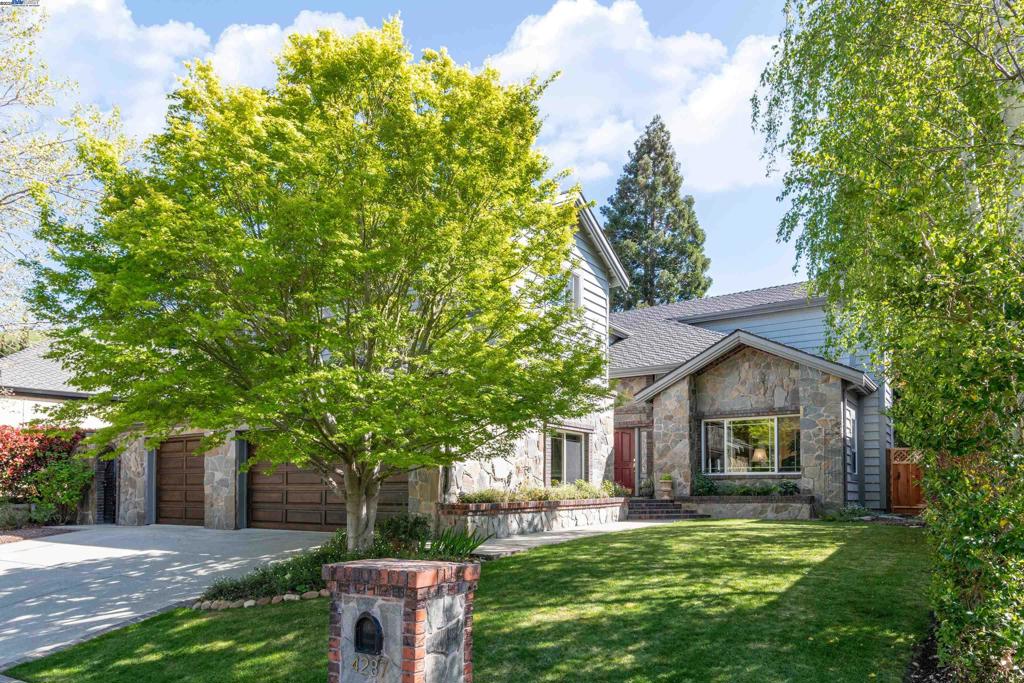 BLACKHAWK COUNTRY CLUB - Residential