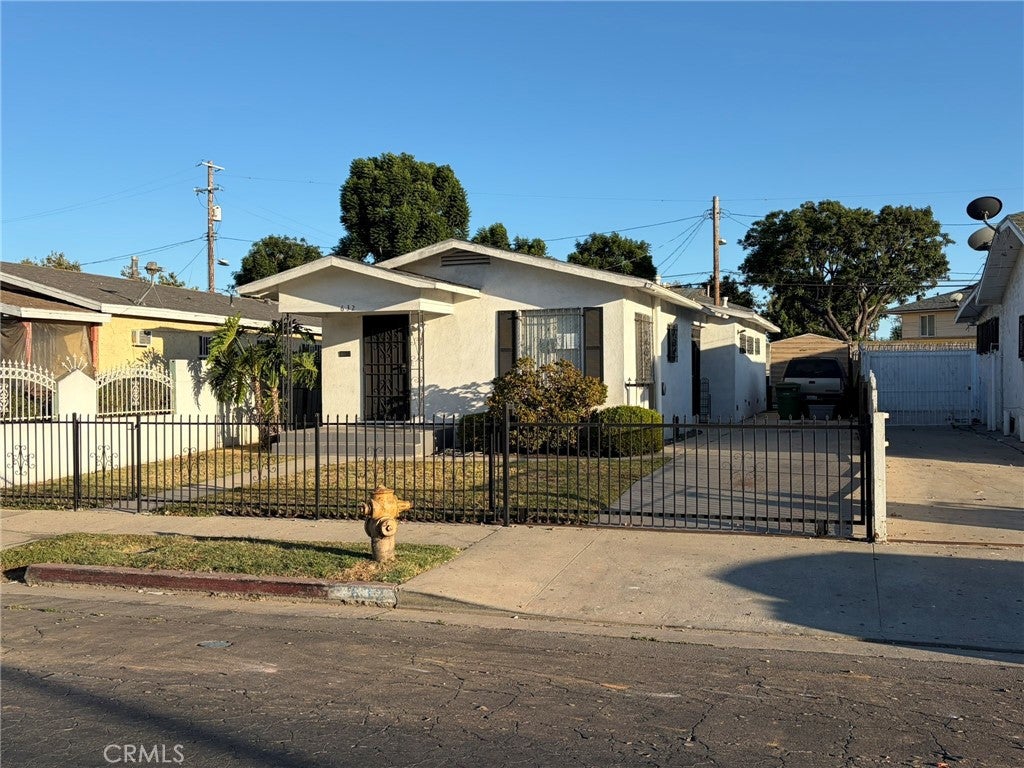 632 E 87th