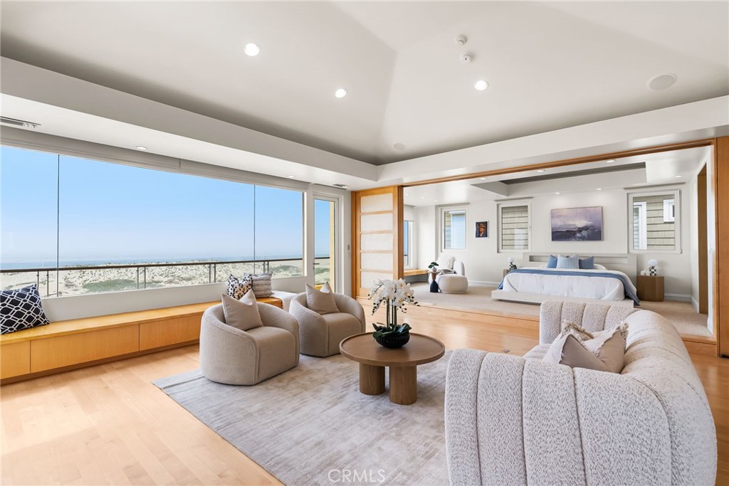 1554 E Oceanfront, Newport Beach CA 92661 - Photo 27
