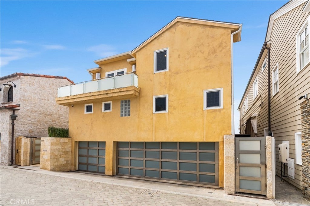 1554 E Oceanfront, Newport Beach CA 92661 - Photo 43