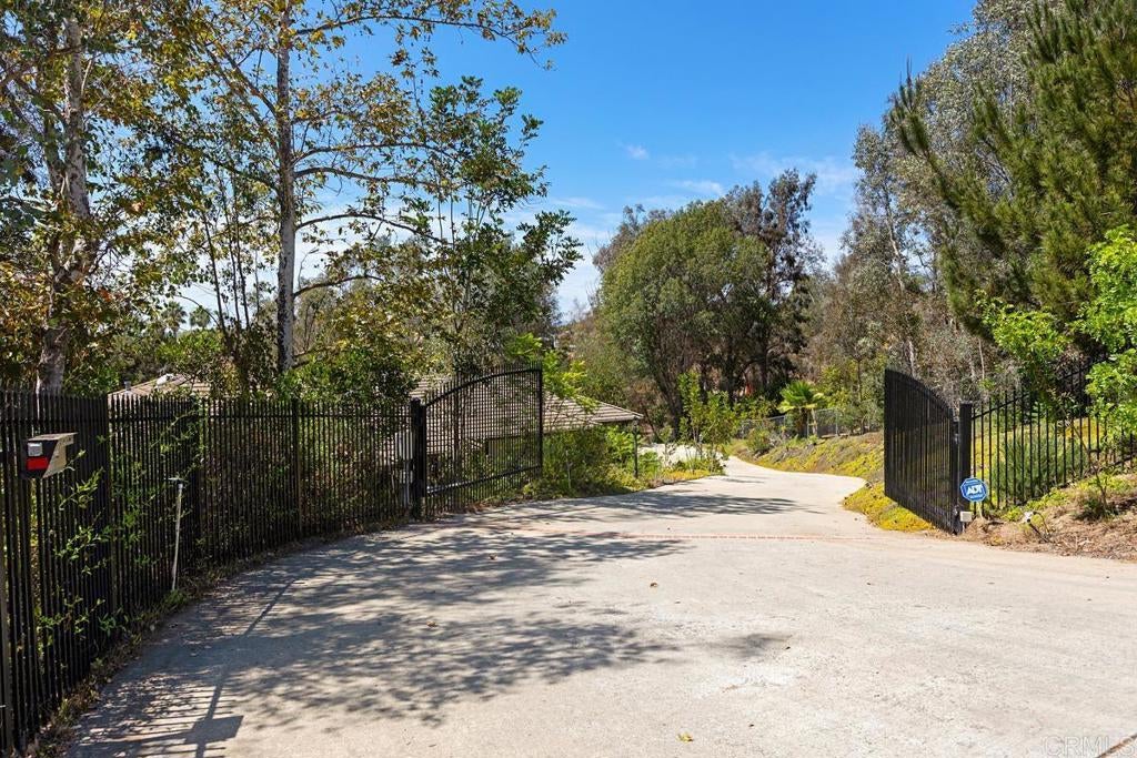 3911 Alta Vista Drive