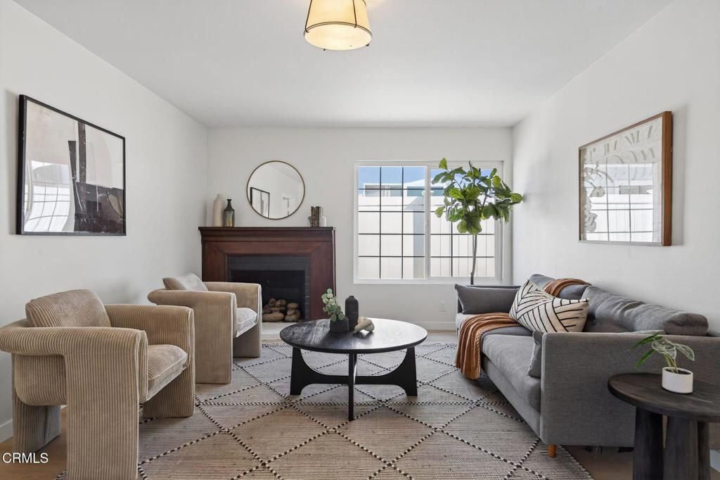 Photo of 6324 Oriole Street, Ventura, CA 93003 (MLS # V1-33136)