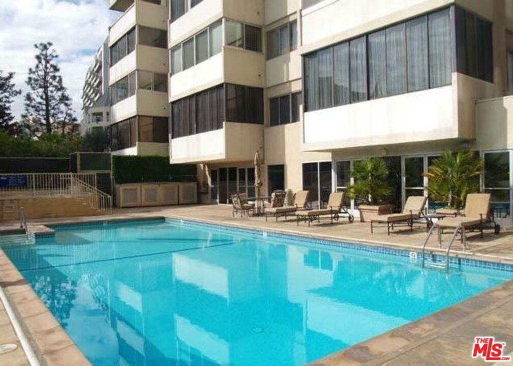 Photo of 865 Comstock Avenue #7F, Los Angeles, CA 90024 (MLS # 25561789)