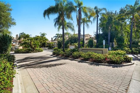 Photo of 23845 Del Monte DR #67, Valencia, CA 91355 (MLS # SR26110679)