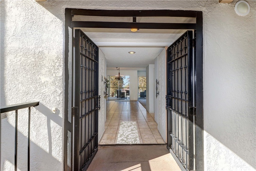 3243 San Amadeo 2F