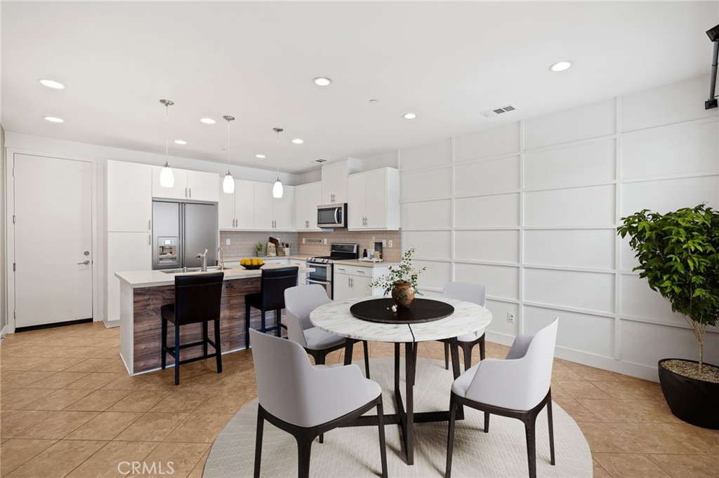 16 Fenix Street