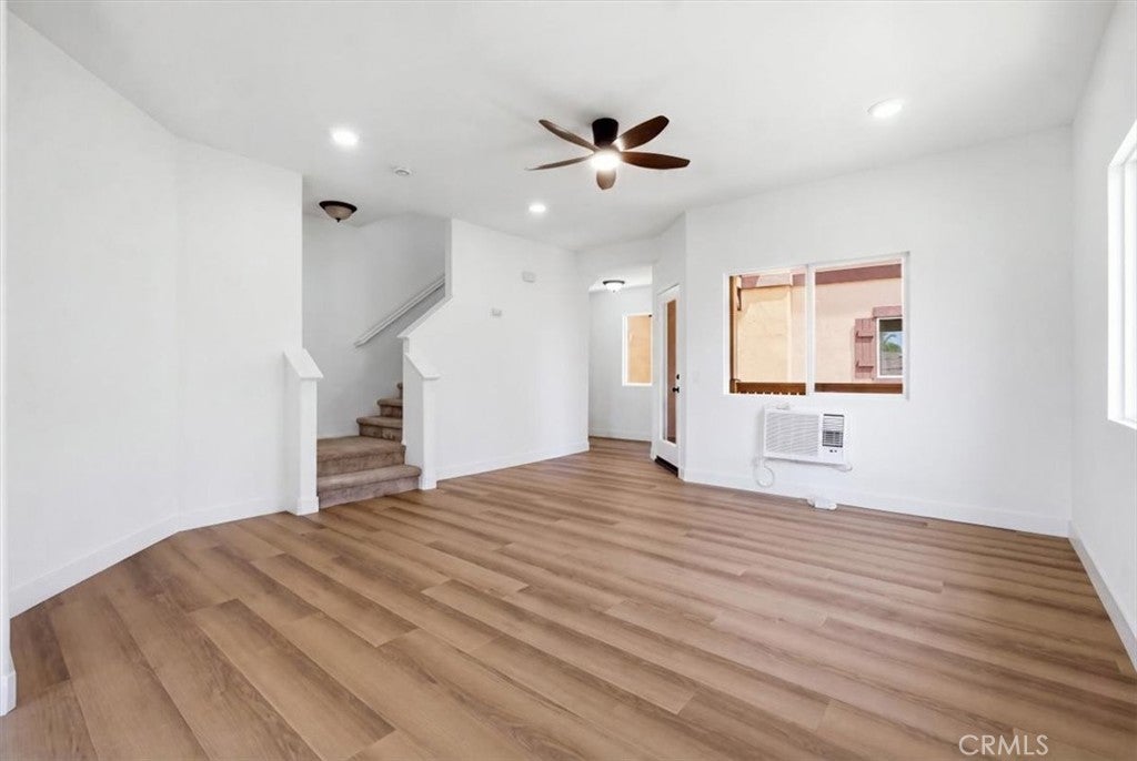 511 N Lark Ellen I