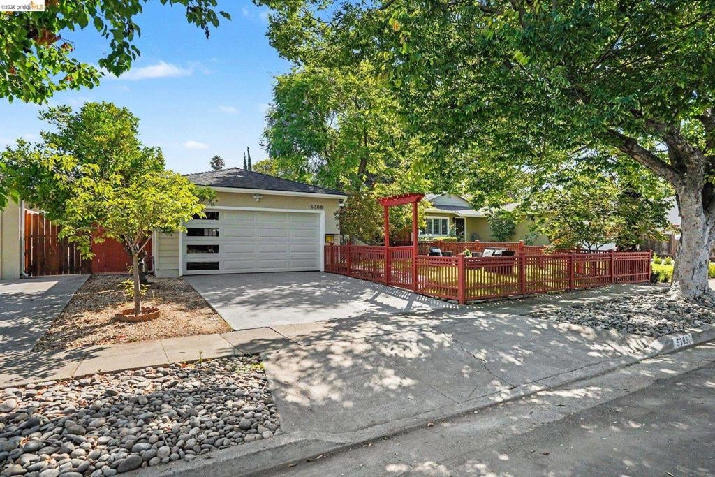 5308 Gatewood Ln