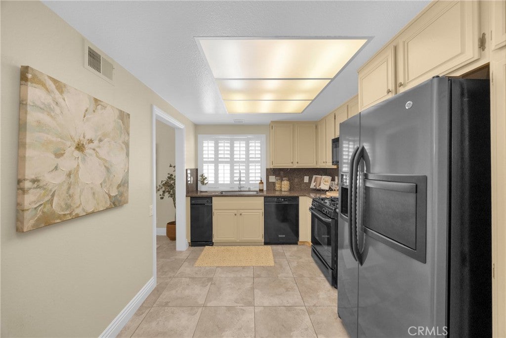 28013 Espinoza, Mission Viejo CA 92692 - Photo 17