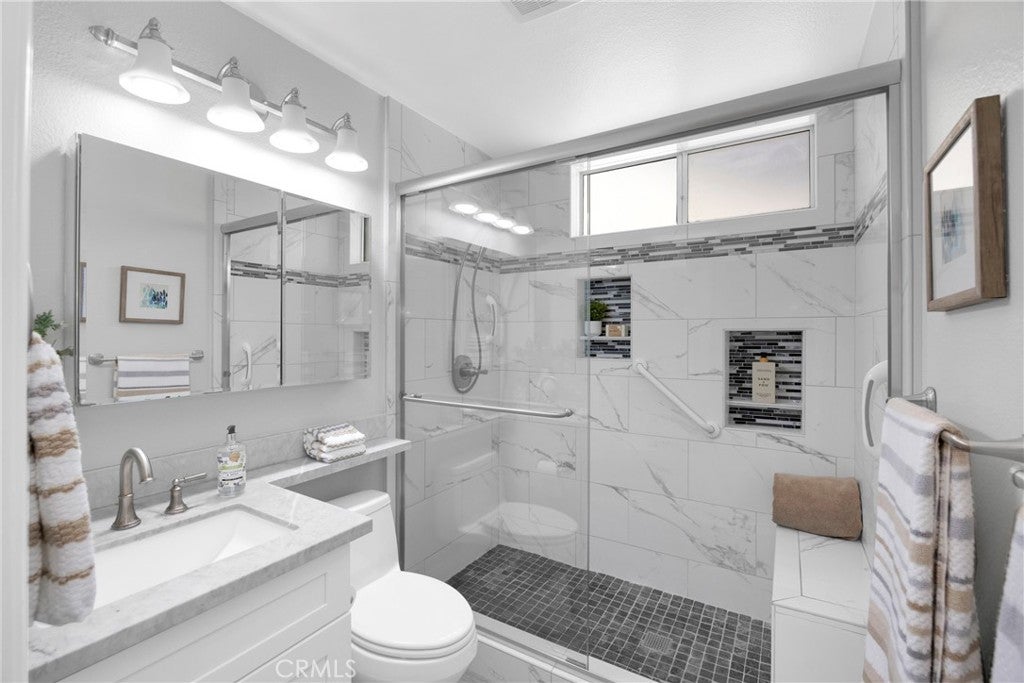 28013 Espinoza, Mission Viejo CA 92692 - Photo 29