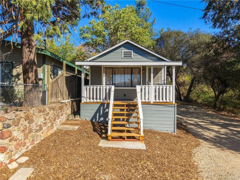 Photo of 13538 Arrowhead Road, Clearlake, CA 95422 (MLS # LC26222412)