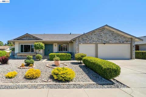 Photo of 3230 Curtis Cir CIR, Pleasanton, CA 94588 (MLS # 41143541)