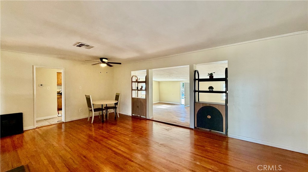 1276 W 31st