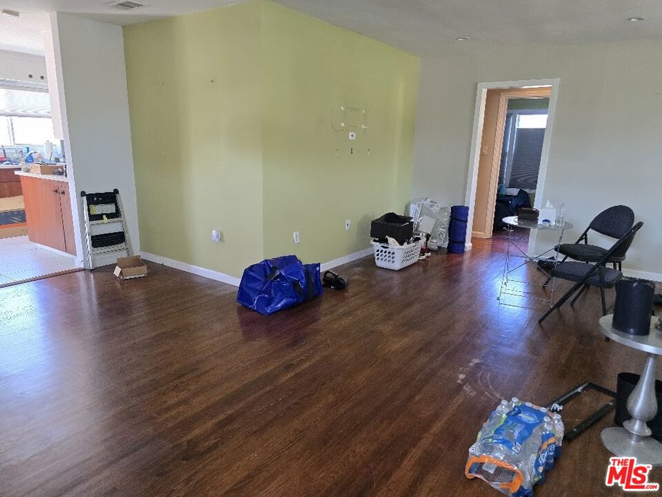 612 W Ellis Avenue, Inglewood CA 90302