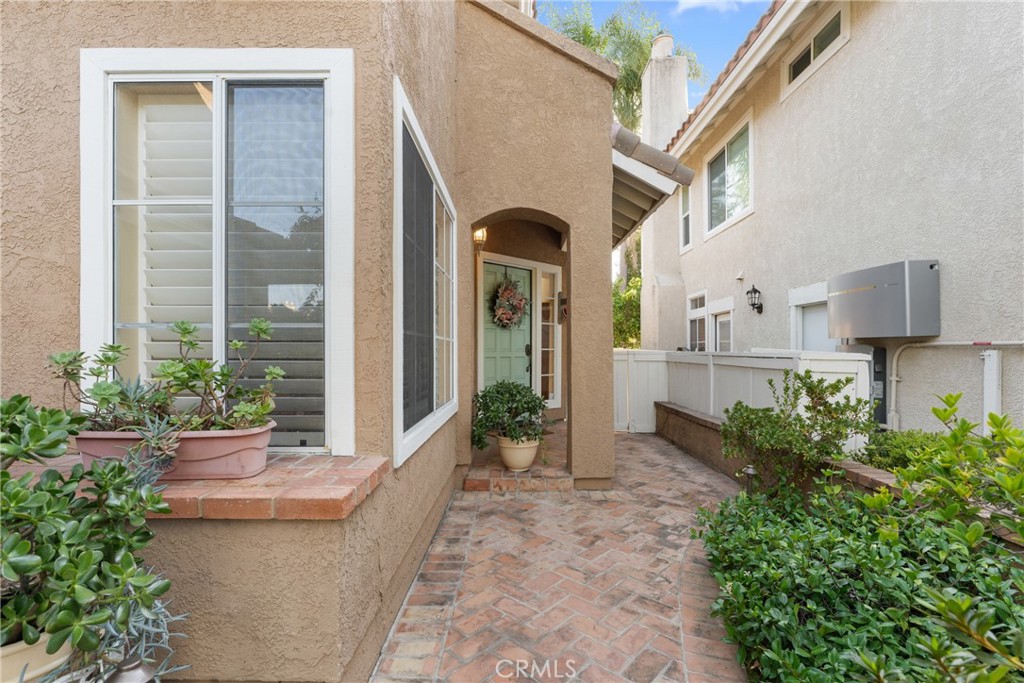 24256 Louisa Street