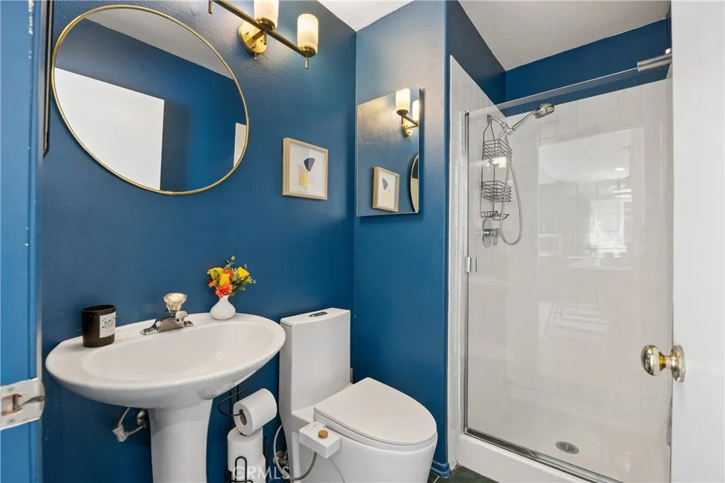 Sylmar, California 91342, United States, 5 Bedrooms Bedrooms, ,3 BathroomsBathrooms,Residential,Active,151247