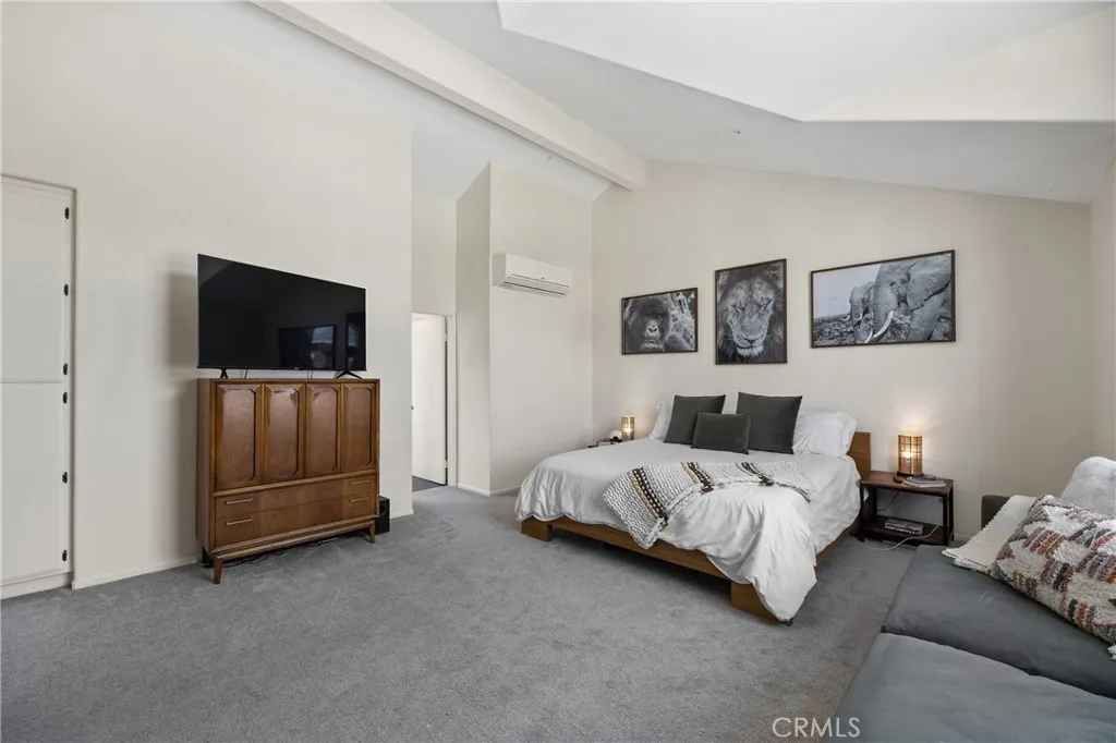 Sylmar, California 91342, United States, 5 Bedrooms Bedrooms, ,3 BathroomsBathrooms,Residential,Active,151247