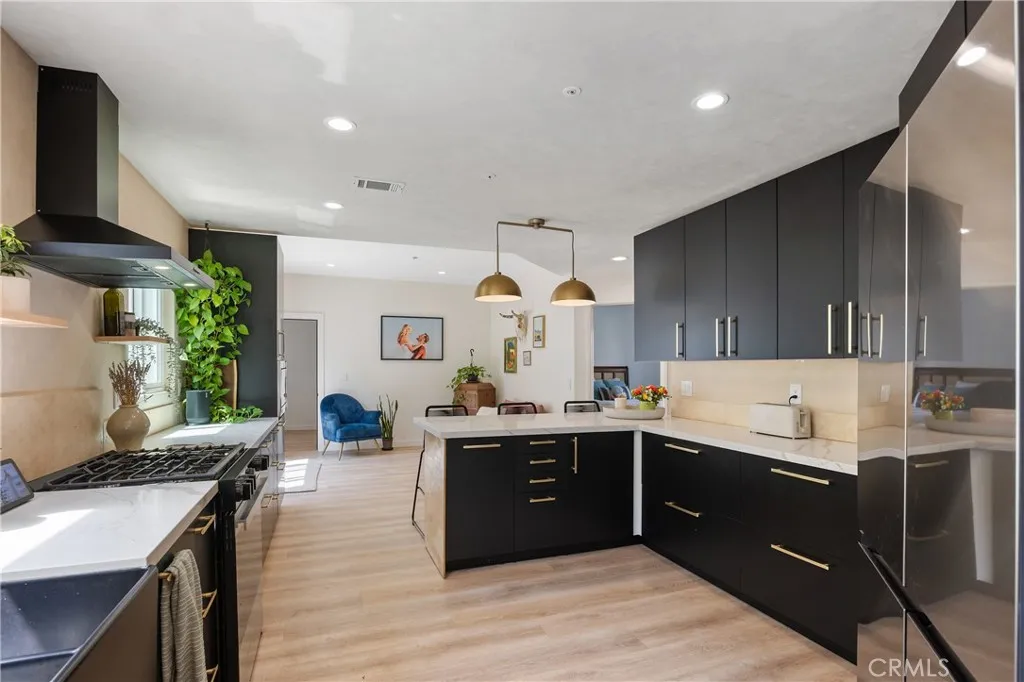 Sylmar, California 91342, United States, 5 Bedrooms Bedrooms, ,3 BathroomsBathrooms,Residential,Active,151247