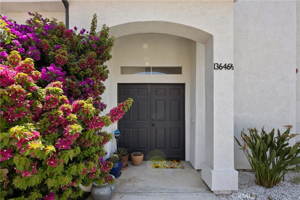 Sylmar, California 91342, United States, 5 Bedrooms Bedrooms, ,3 BathroomsBathrooms,Residential,Active,151247