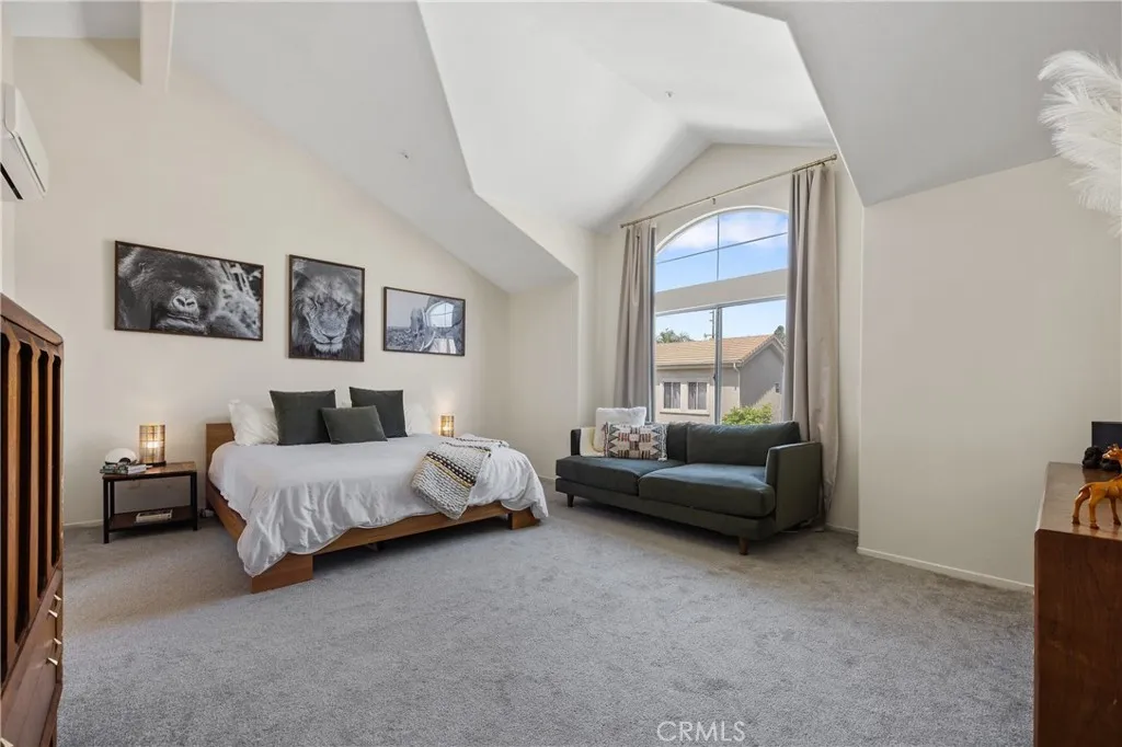 Sylmar, California 91342, United States, 5 Bedrooms Bedrooms, ,3 BathroomsBathrooms,Residential,Active,151247