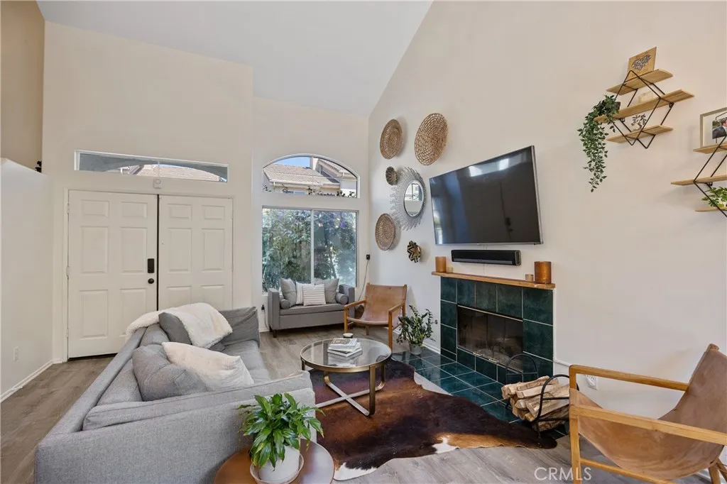 Sylmar, California 91342, United States, 5 Bedrooms Bedrooms, ,3 BathroomsBathrooms,Residential,Active,151247