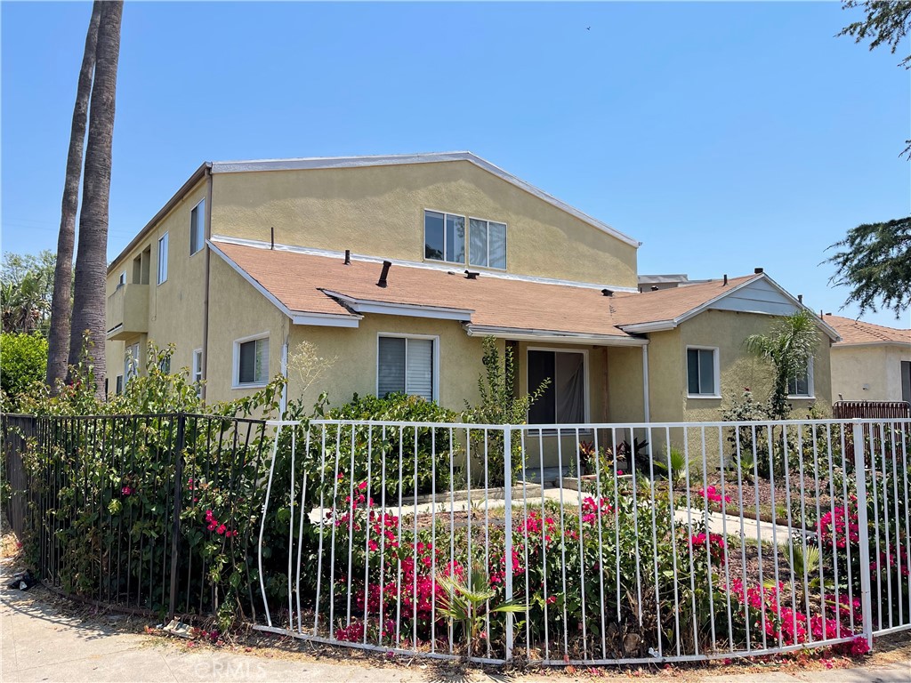 6512 Balboa Boulevard