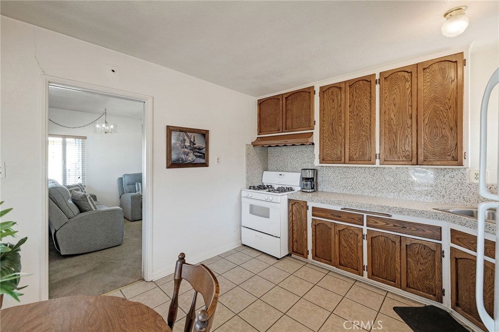 4162 W 162nd Street