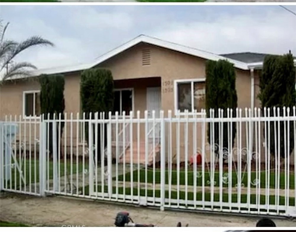 1303 W 109th Place