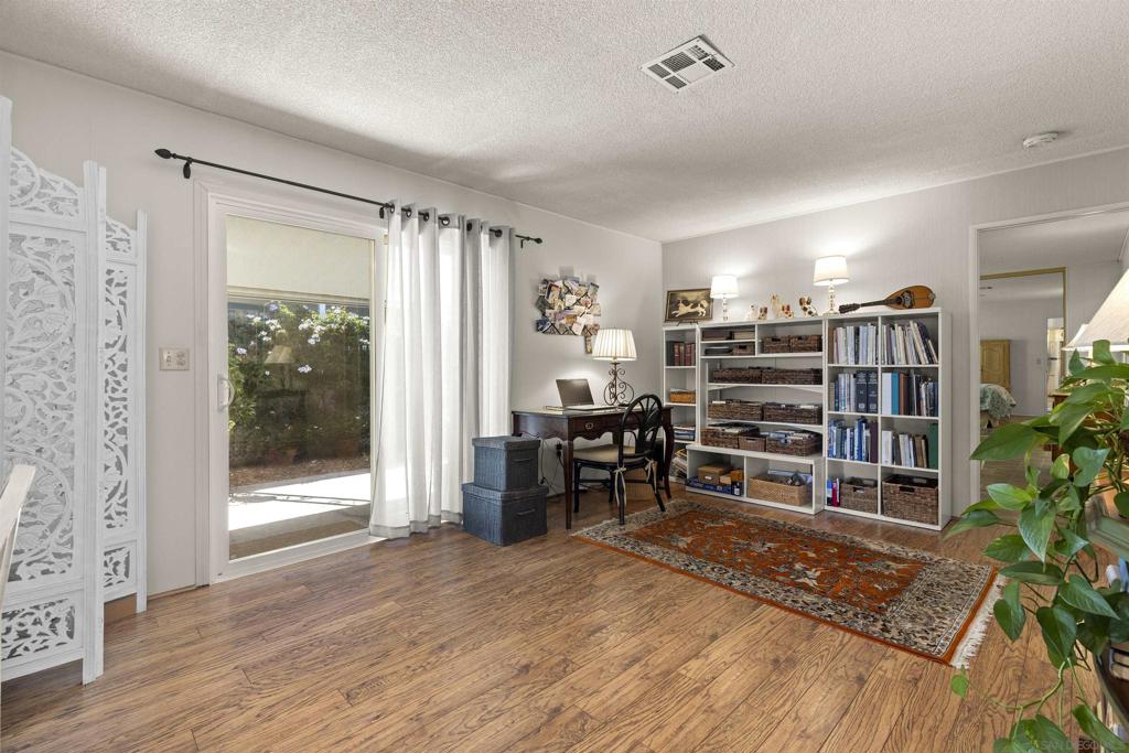 350 N. El Camino Real 50