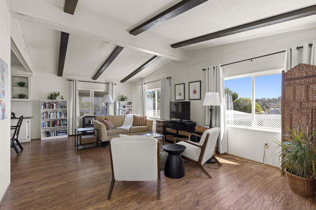 350 N. El Camino Real 50