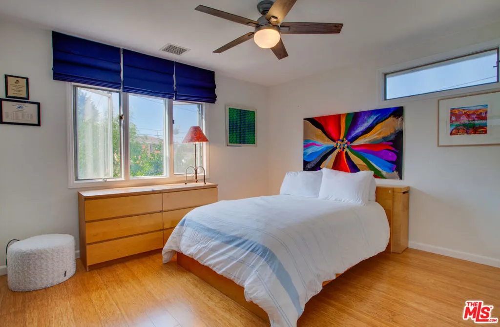 Los Angeles, California 90066, United States, 4 Bedrooms Bedrooms, ,3 BathroomsBathrooms,Residential,Active,151799