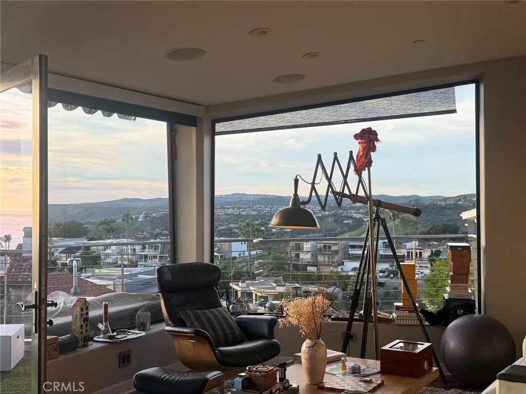 988 Acapulco, Laguna Beach CA 92651 - Photo 23