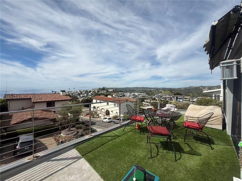 988 Acapulco, Laguna Beach CA 92651 - Photo 13