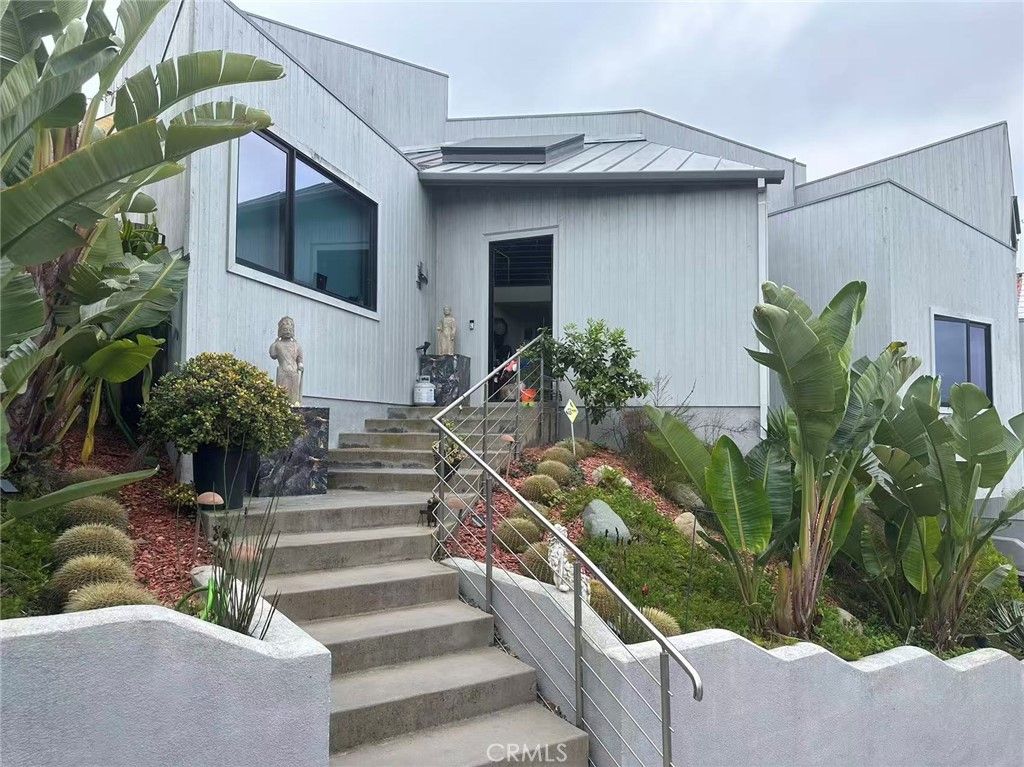 Photo of 988 Acapulco St, Laguna Beach, CA 92651 (MLS # OC26057722)