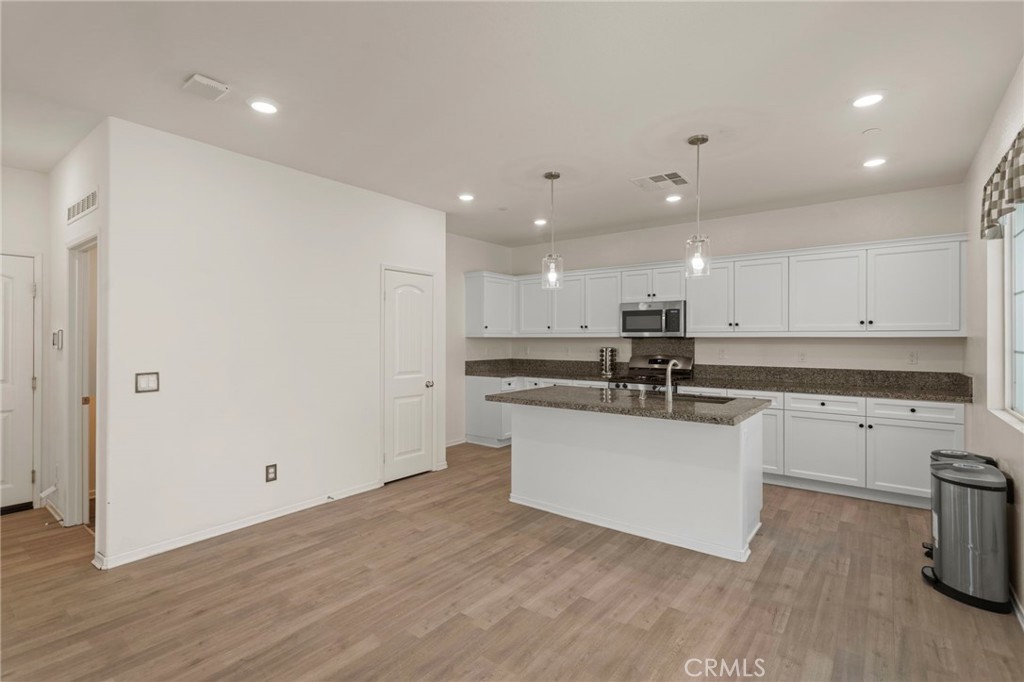 16262 Valley Oak Lane
