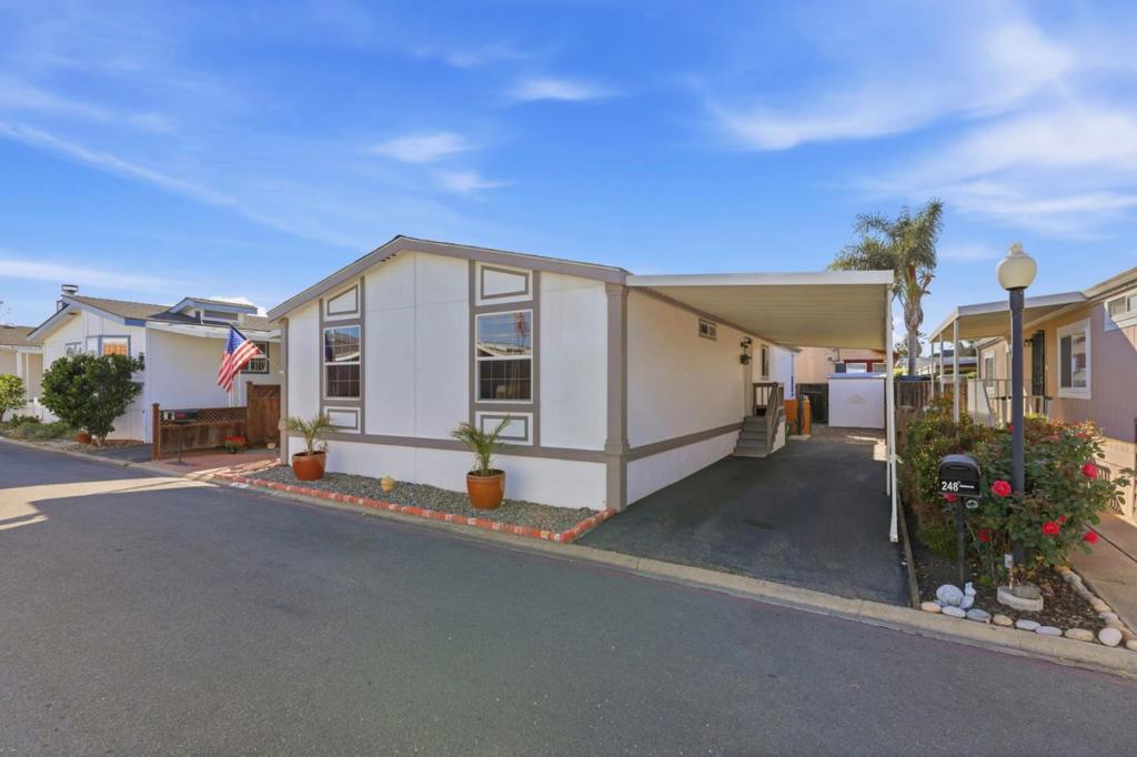 600 E Weddell Drive