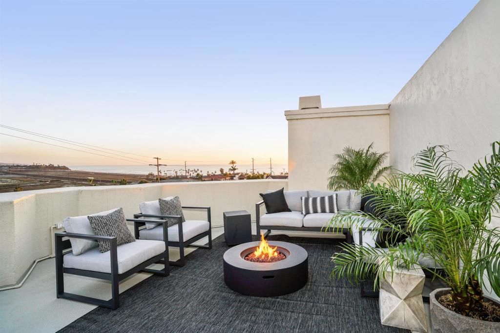 Photo of 2475 Manchester Avenue, Cardiff By The Sea, CA 92007 (MLS # NDP2602436)