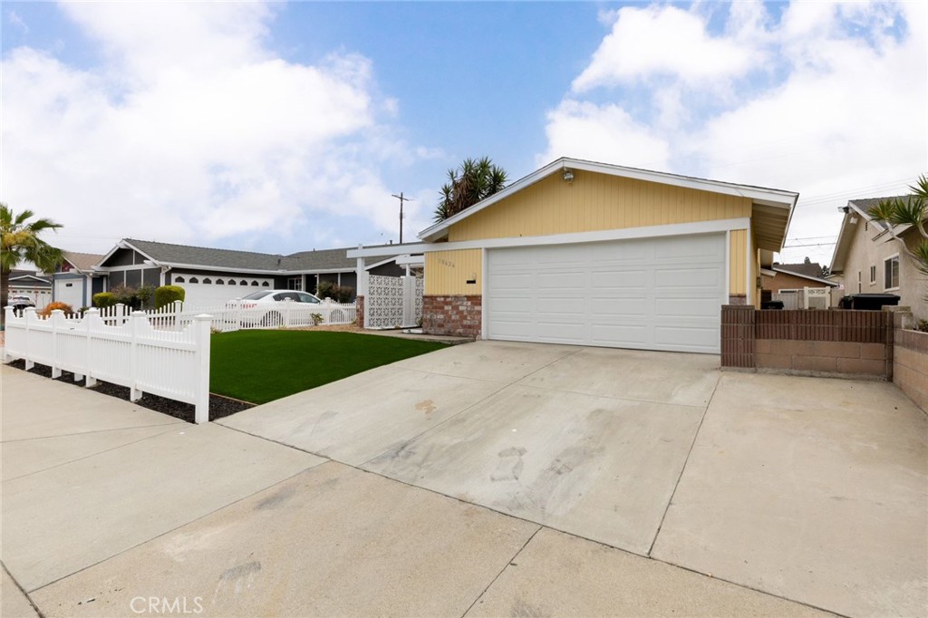 10626 Briar Street