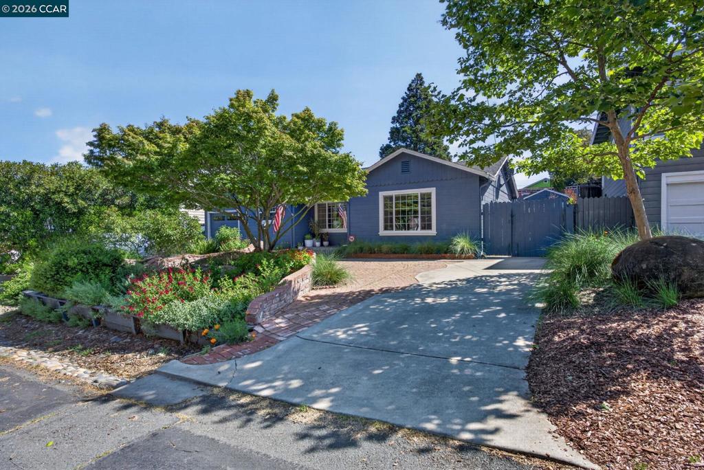 914 Vine Ave