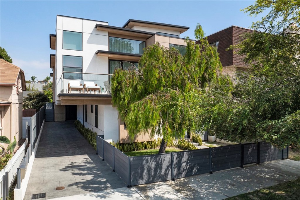 316 N. Francisca Avenue B