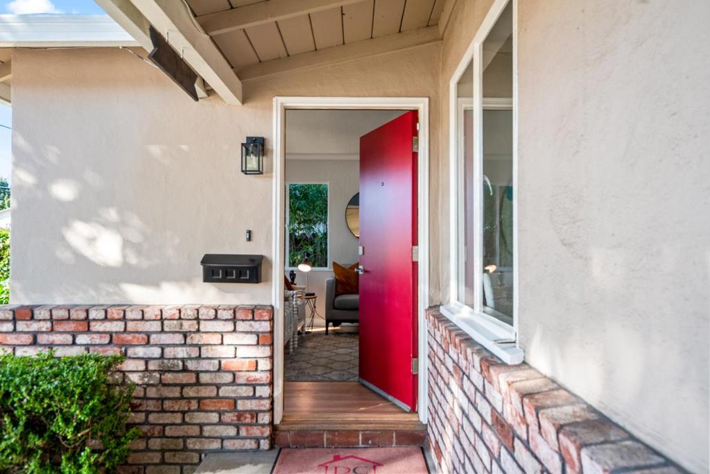 14941496 Meridian Avenue