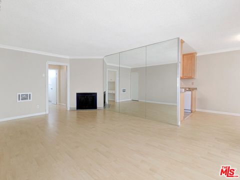Photo of 1538 11th Street #4, Santa Monica, CA 90401 (MLS # 26661289)