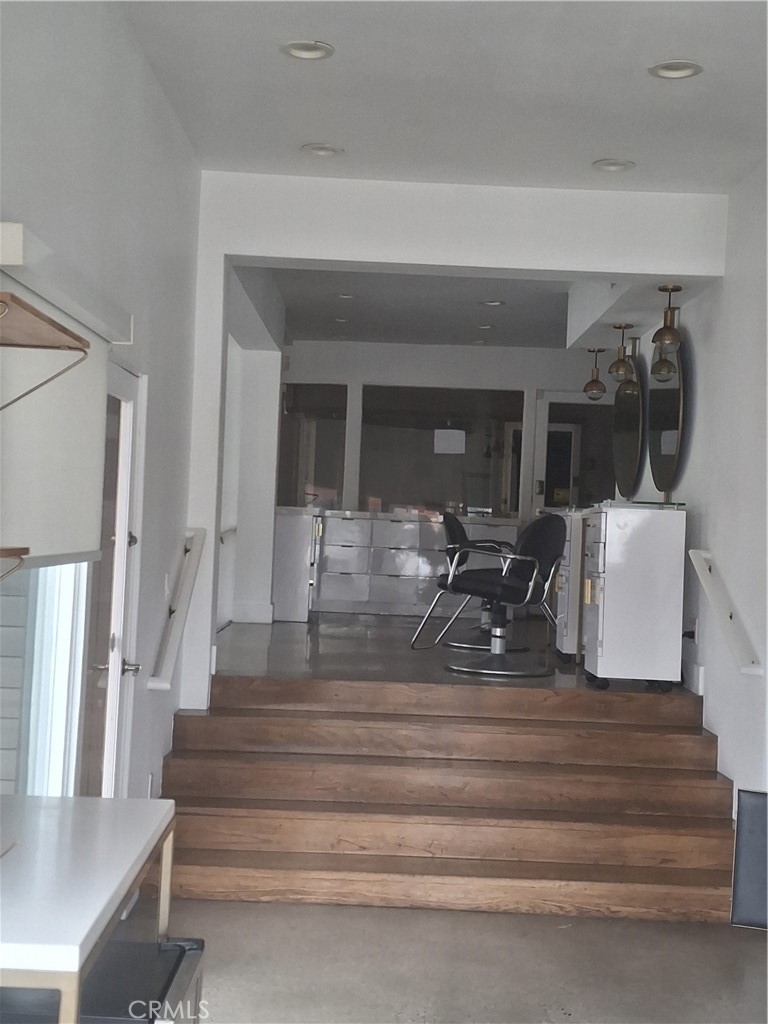 1590 S Coast Hwy 101, 102