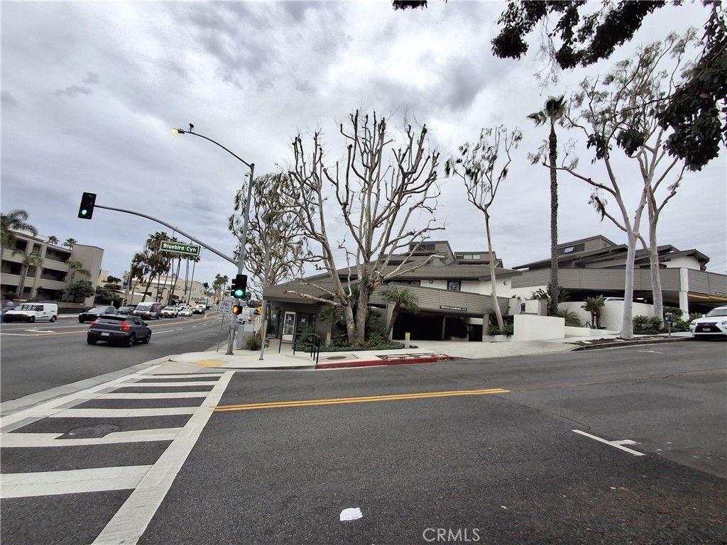 1590 S Coast Hwy 101, 102